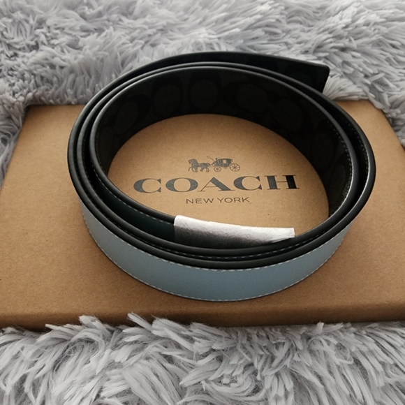 COACH Boxed Card Case & Belt Gift Set In Colorblock Signature Canvas - Picture 6 of 12